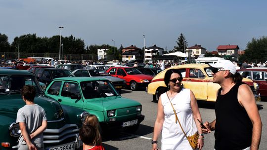 XII Zlot Pojazdów Zabytkowych i paradny przejazd ulicami Mielca