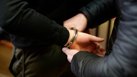 Zatrzymanie dwóch mężczyzn z narkotykami w Dobryninie