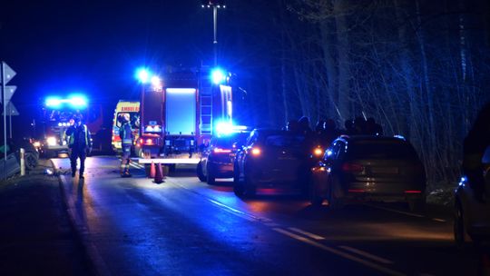 Zderzenie BMW i Seata Cupry w Piątkowcu. Są osoby poszkodowane!