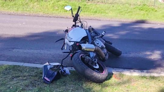 Zdziarzec. Wypadek motocyklisty z samochodem ciężarowym