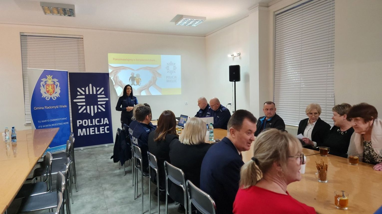 Debata w Radomyślu Wielkim - mieszkańcy z Policją o bezpieczeństwie