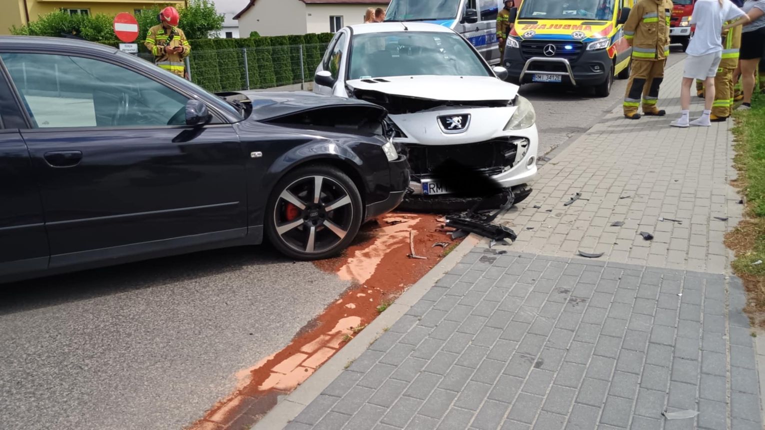 Dwie osoby poszkodowane w wypadku w Złotnikach