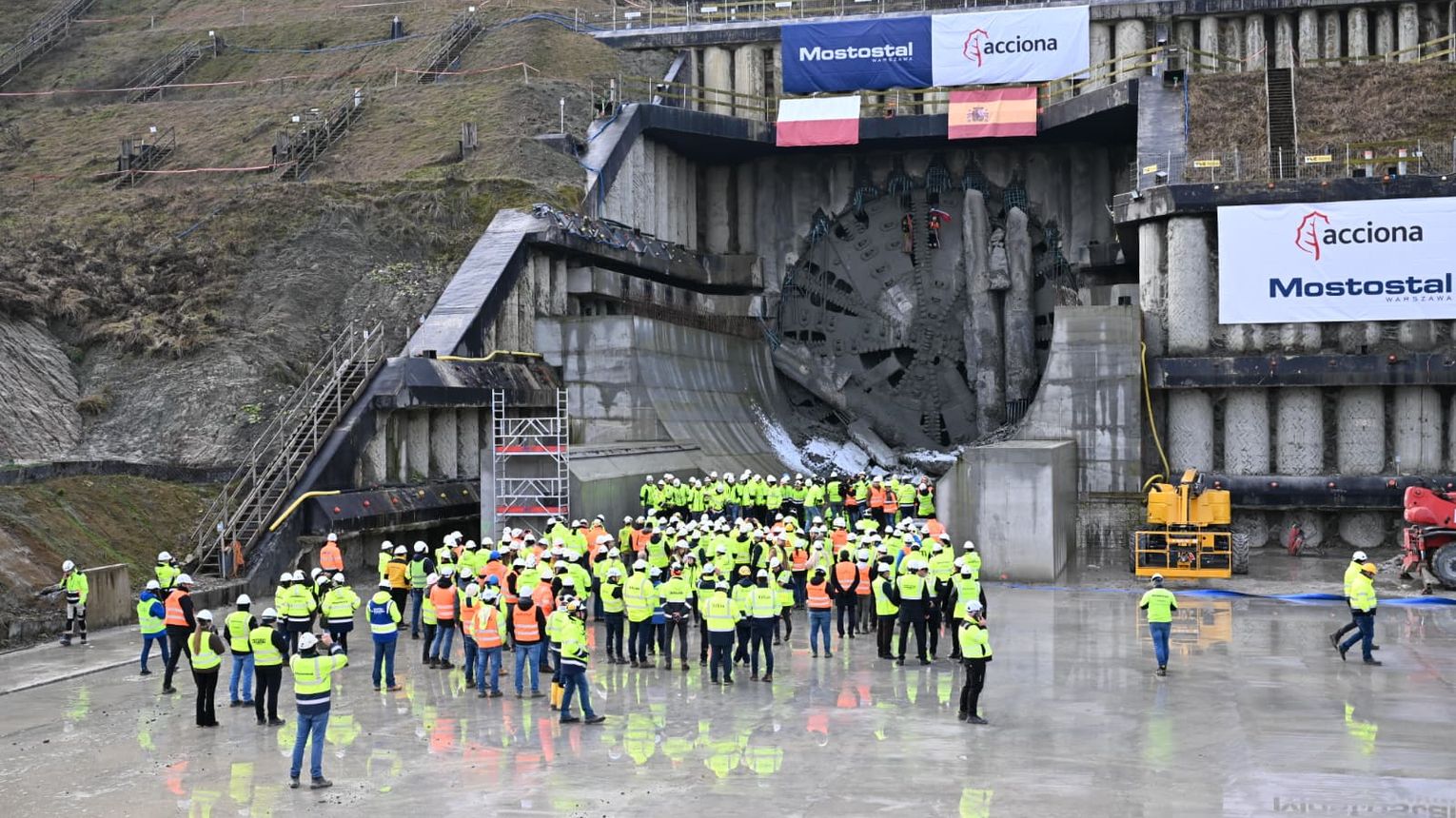 Historyczny moment! Pierwsza nitka tunelu do S19 wydrążona.