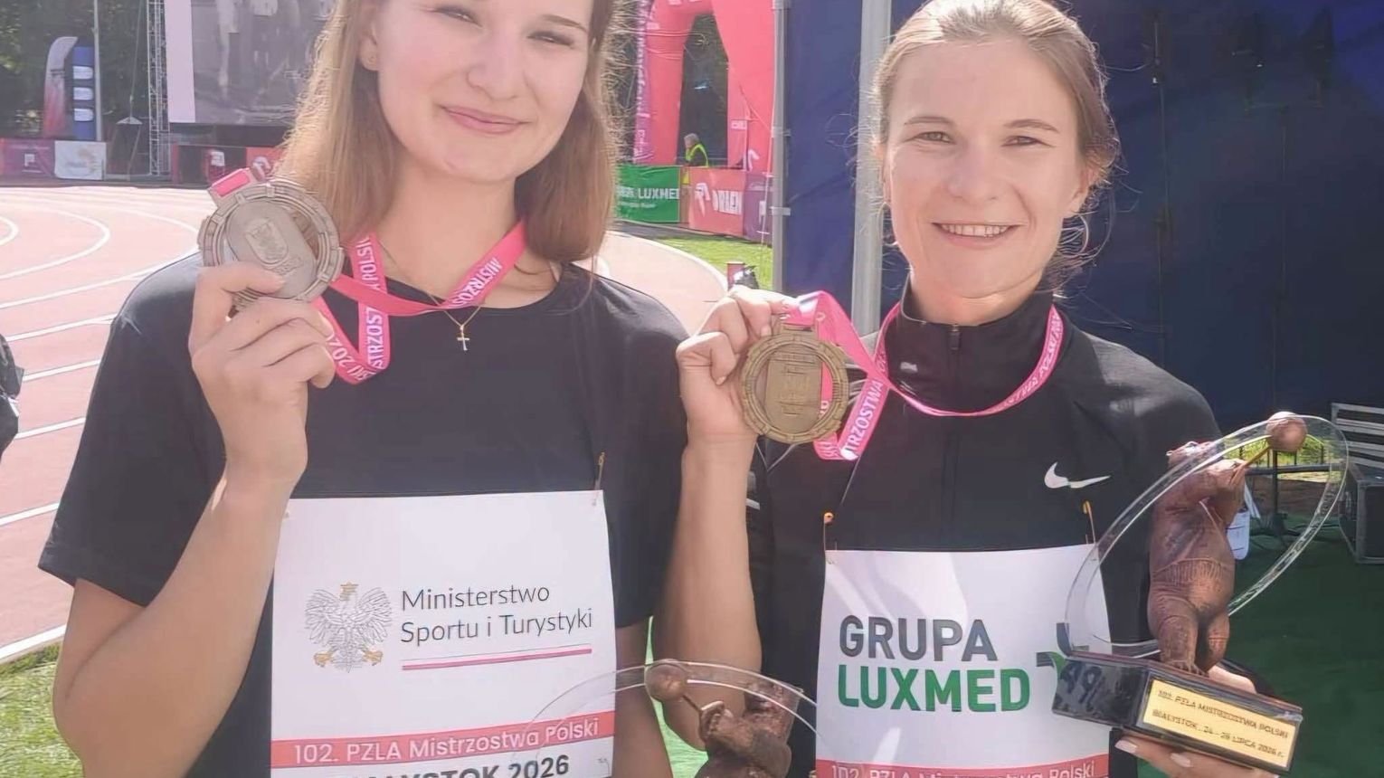 Kasia na podium i jej siostra również