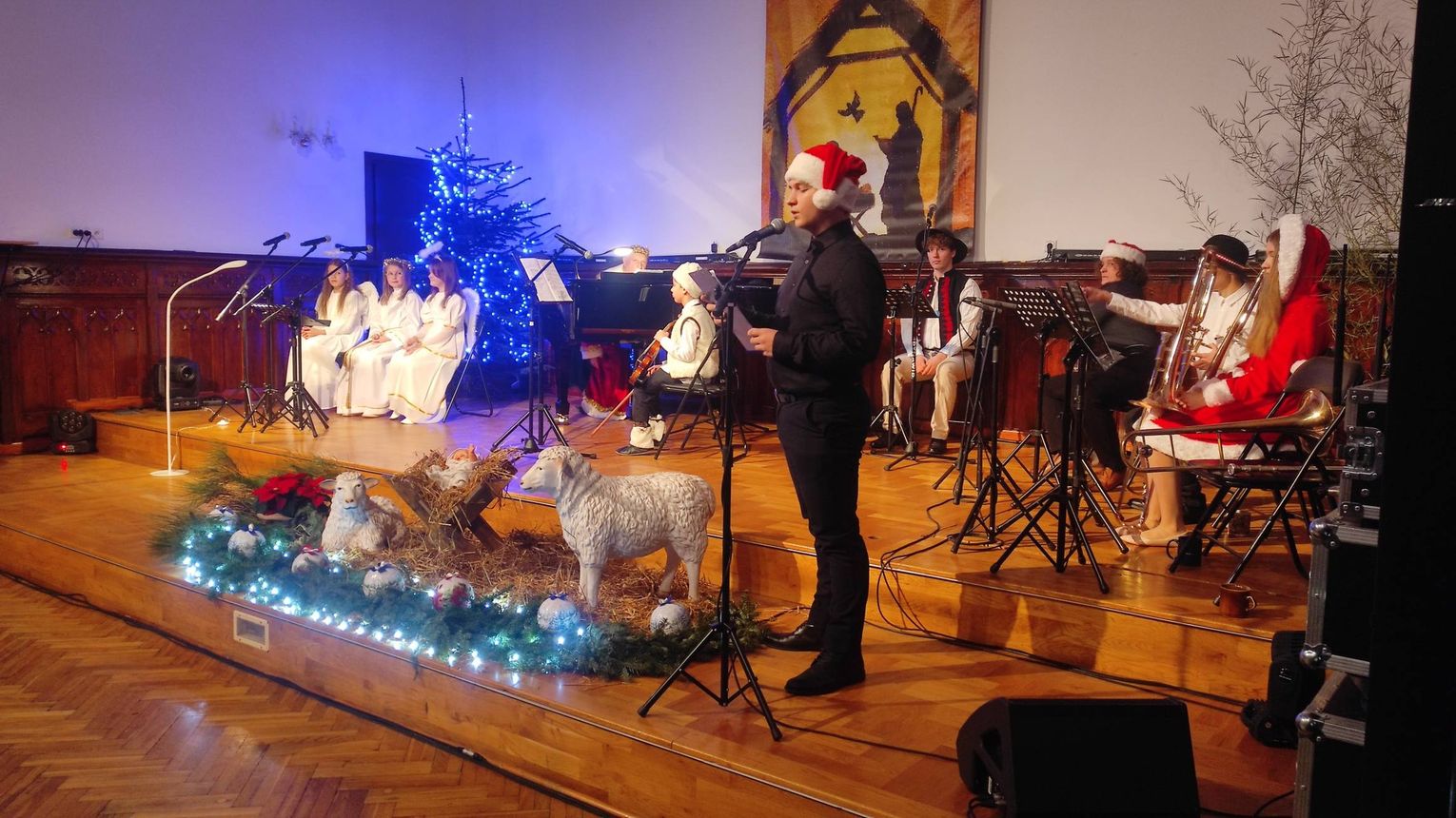 Kolędowanie w Państwowej Szkole Muzycznej w Mielcu
