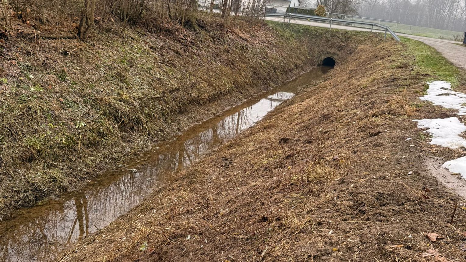 Konserwacja rowów w Złotnikach zakończona
