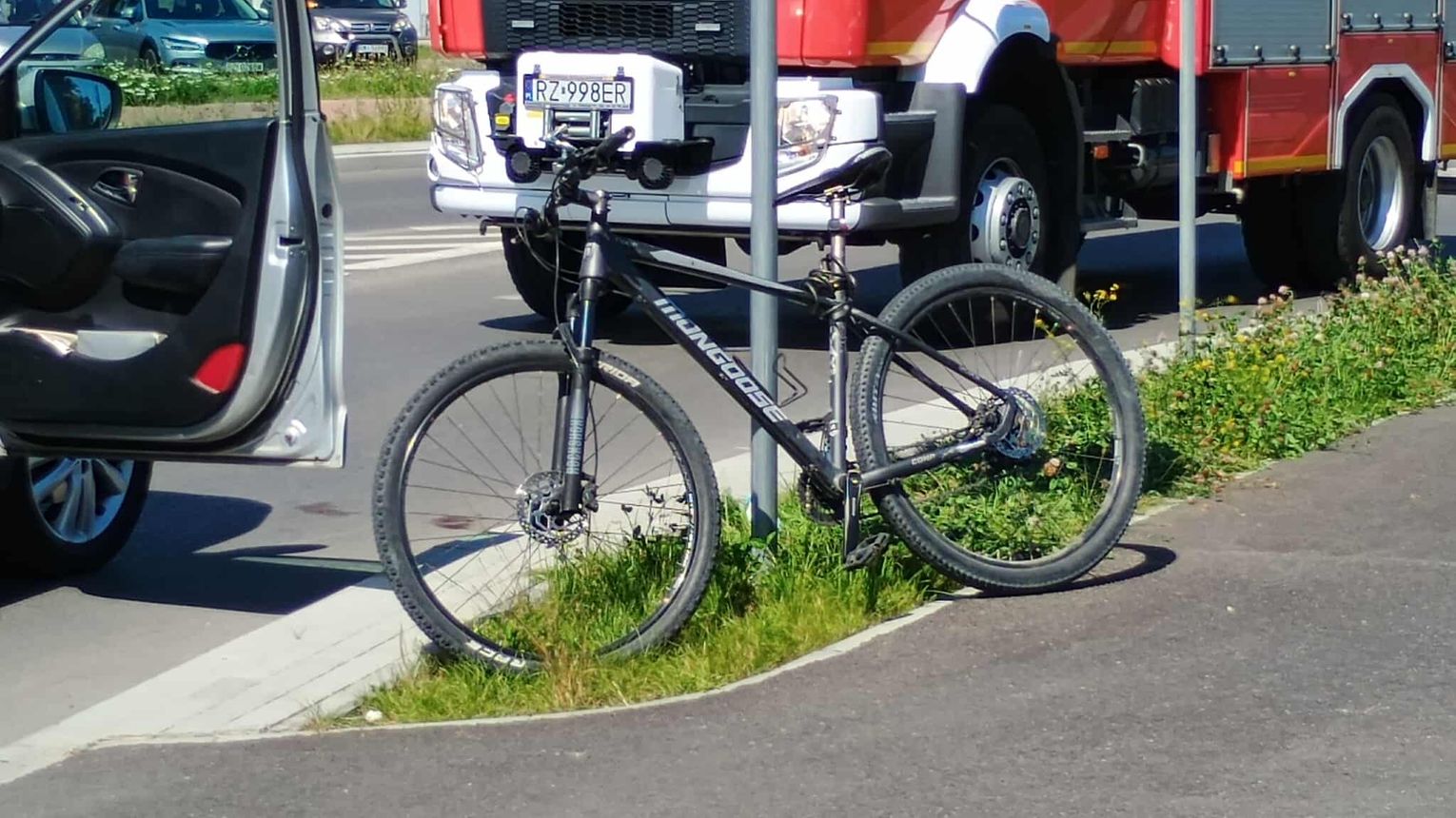 Mielec- Potrącenie rowerzysty ulica Kwiatkowskiego zablokowana