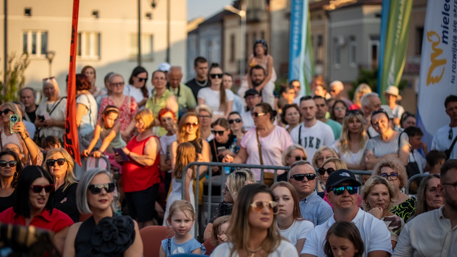 Mielecki Rynek zamienił się w wybieg. Mielec Fashion Street otworzył VII Nadwiślański Fashion Week