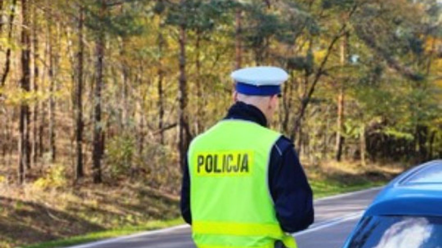 Niekorzystne warunki na drogach. Policja apeluje o ostrożność