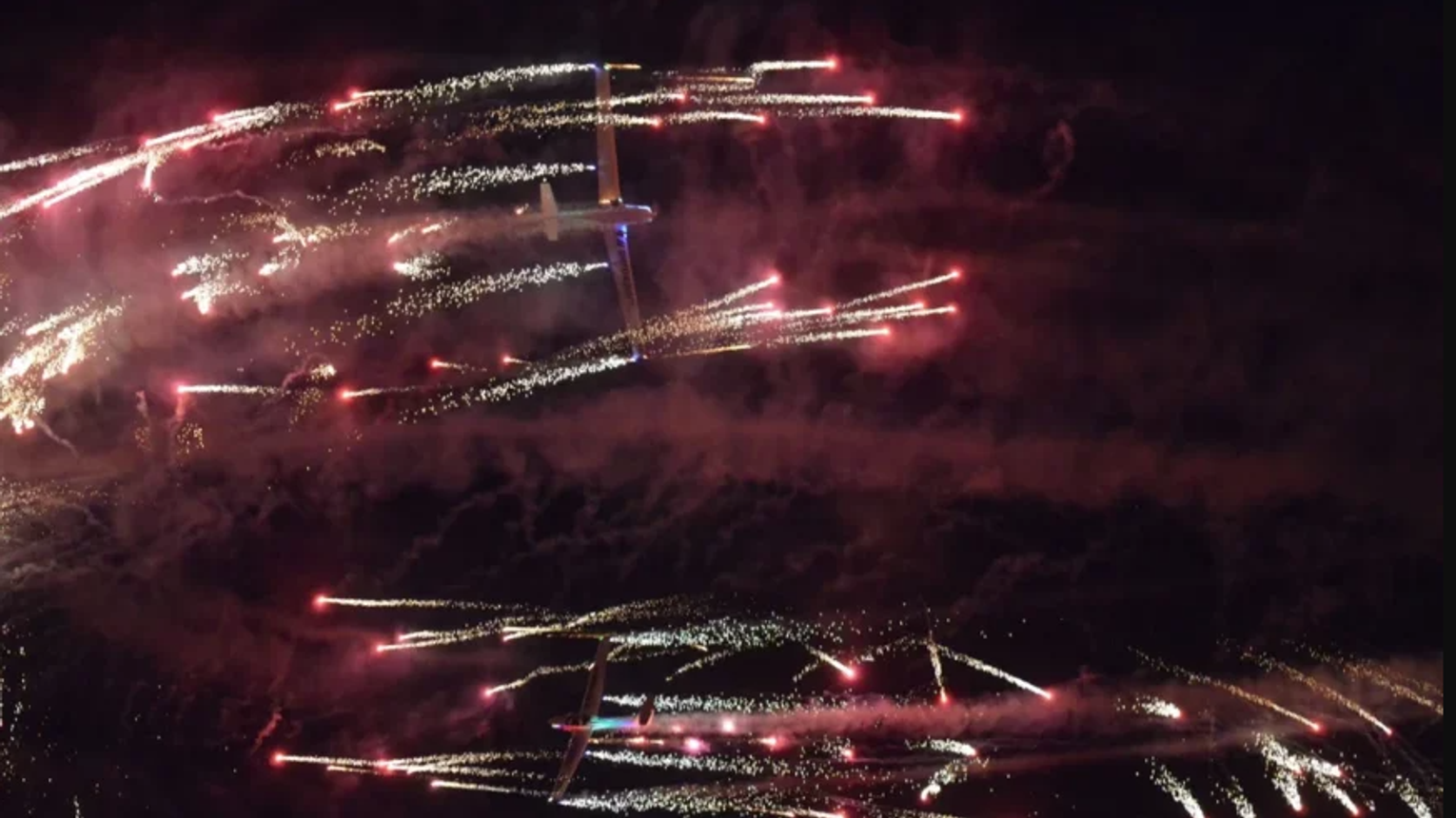 Nocne pokazy podczas Air Show Mielec 2025