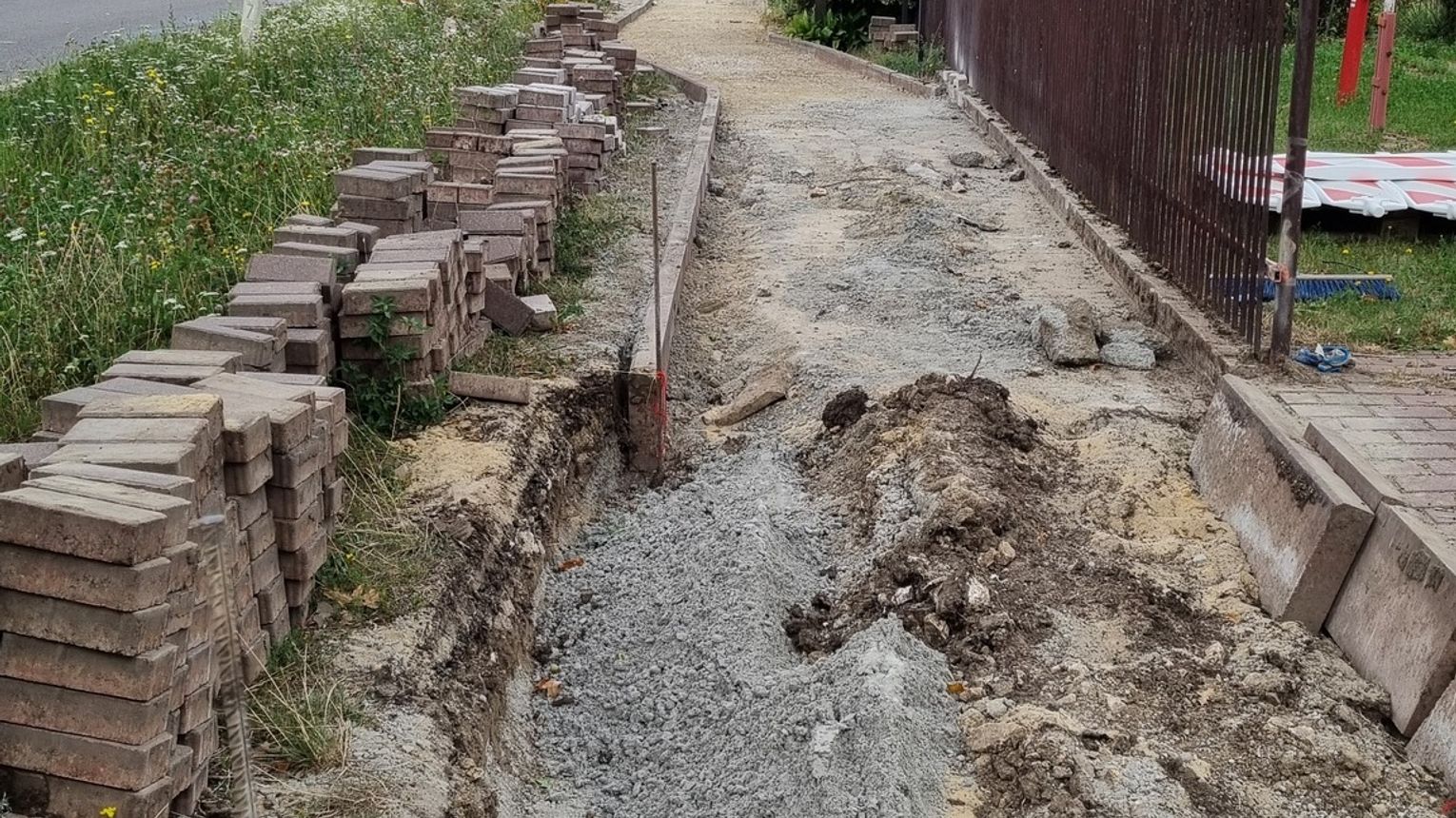 Nowe inwestycje i bezpieczny chodnik w Gminie Borowa
