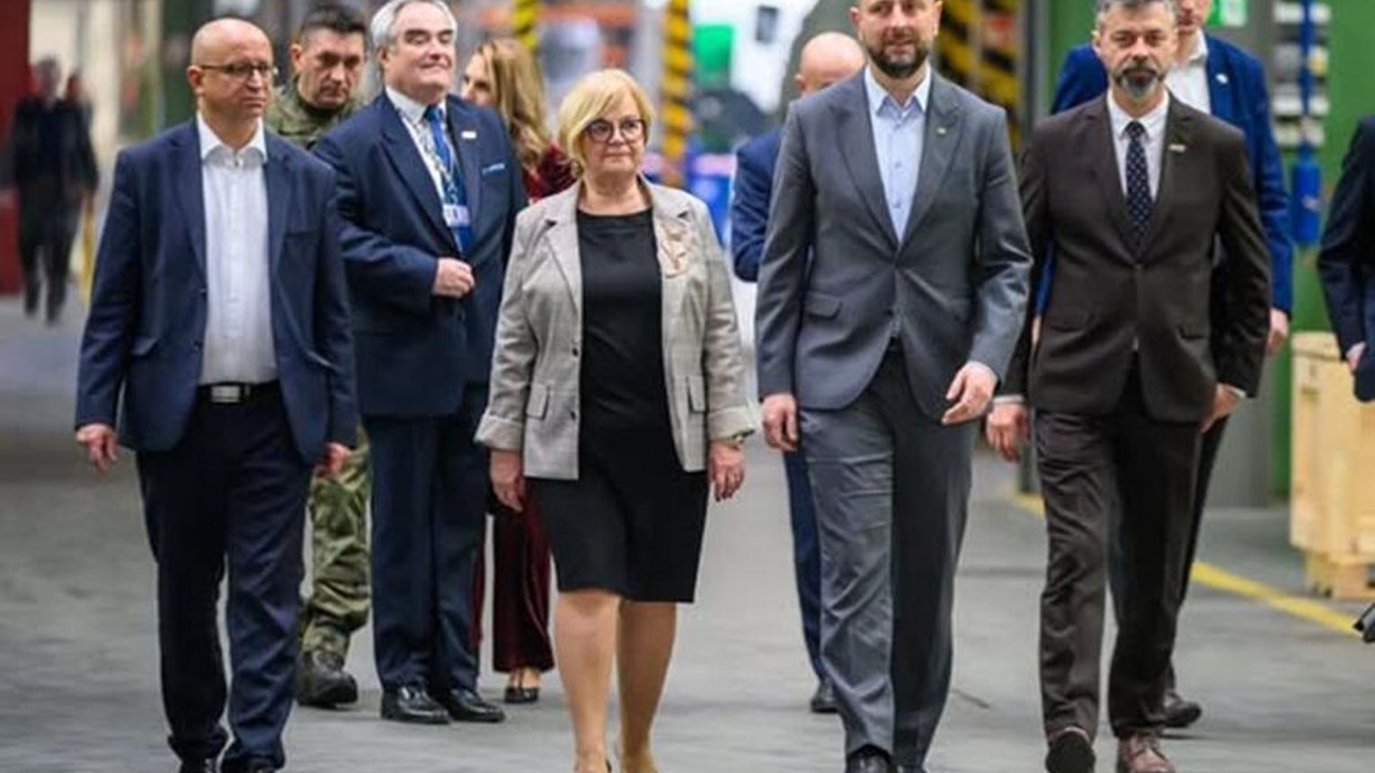 Pierwsze 𝟭𝟱 nowoczesnych Borsuków trafiło do Wojska Polskiego!