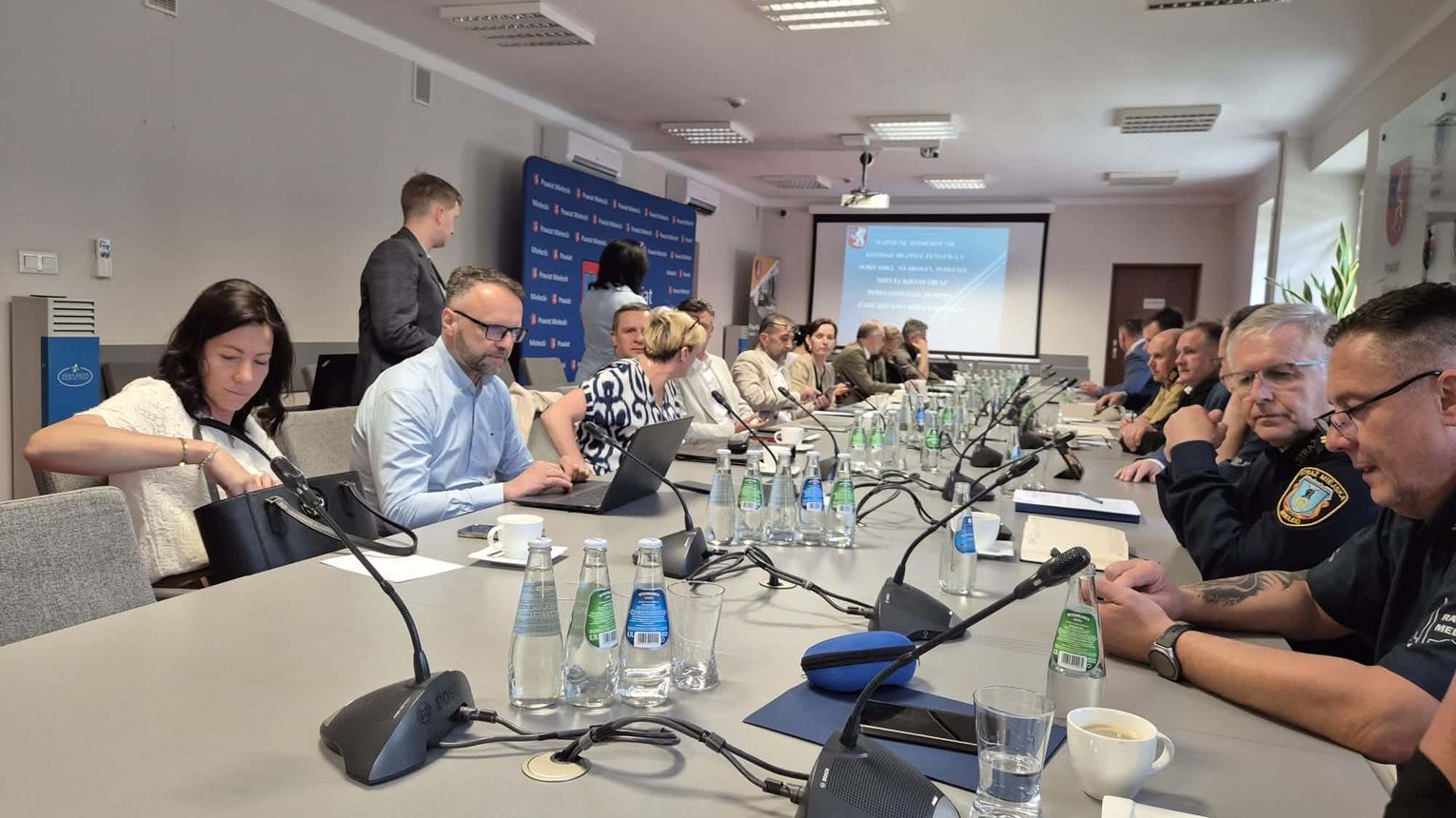 Posiedzenie Powiatowego Zespołu Zarządzania Kryzysowego oraz Komisji Bezpieczeństwa i Porządku w Mielcu