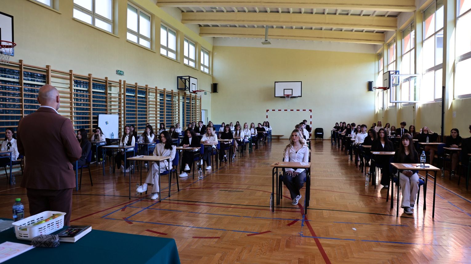 Prezydent Mielcaodwiedził mieleckich maturzystówprzed rozpoczęciem egzaminu