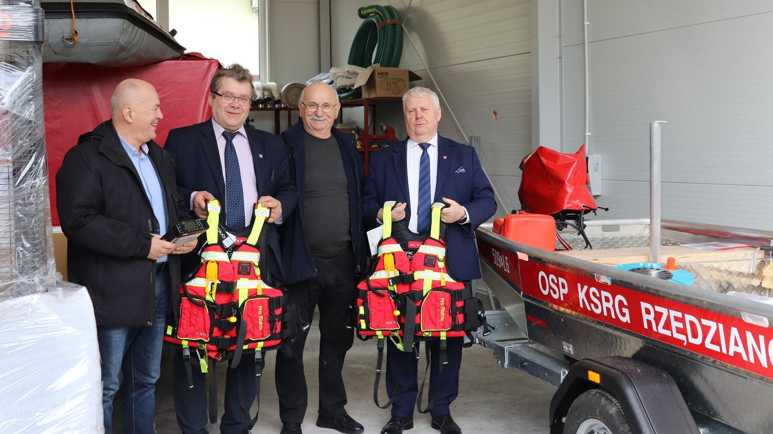 Przekazano sprzęt dla jednostek w Chorzelowie i Rzędzianowicach