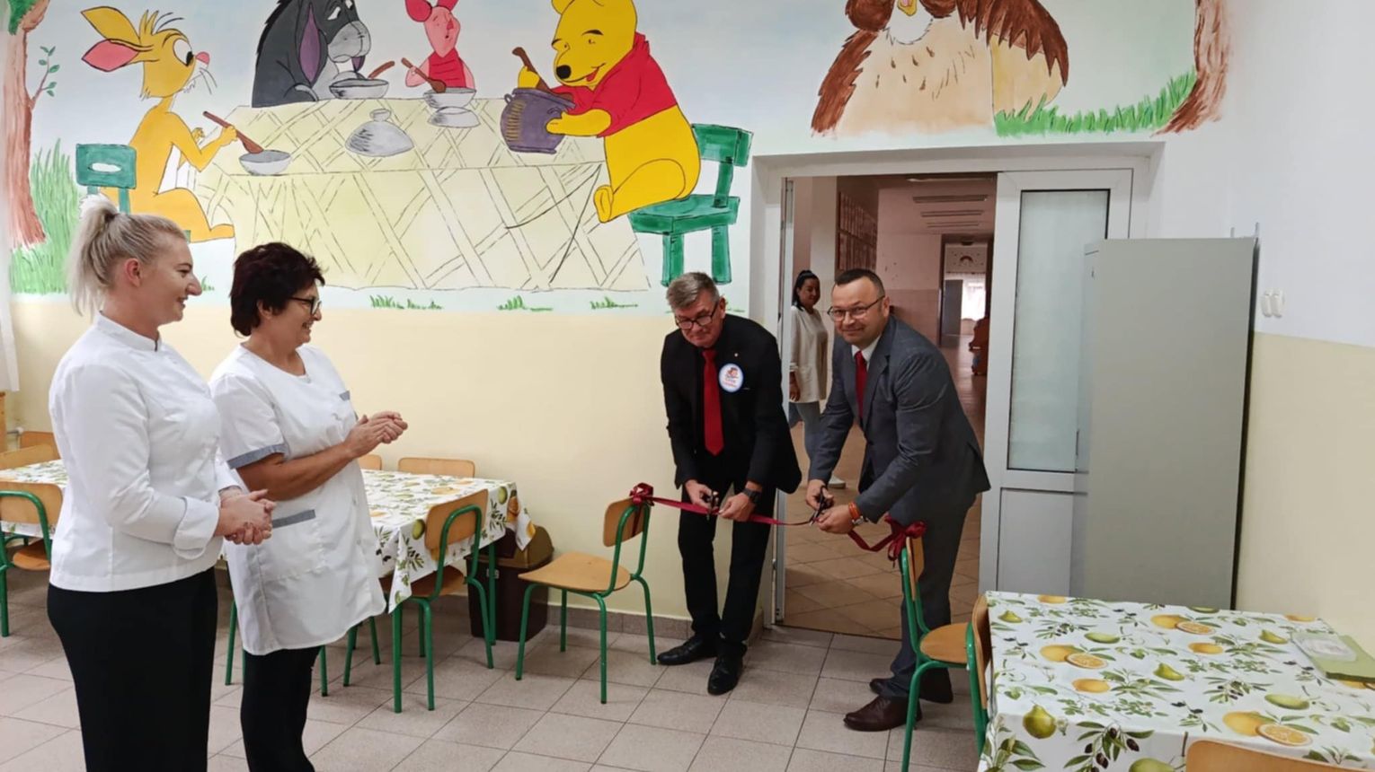 Smacznie i domowo. Otwarcie stołówkiszkolnej w Gawłuszowicach