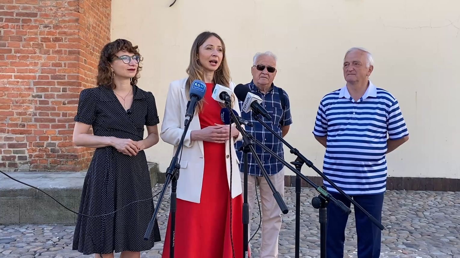 Ministra Dziemianowicz-Bąk zapowiada pierwszą wypłatę rent wdowich