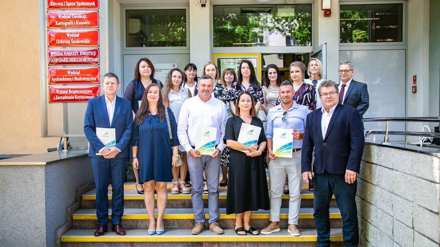 W Starostwie w Mielcu wręczono akty nadania stopnia nauczyciela mianowanego.