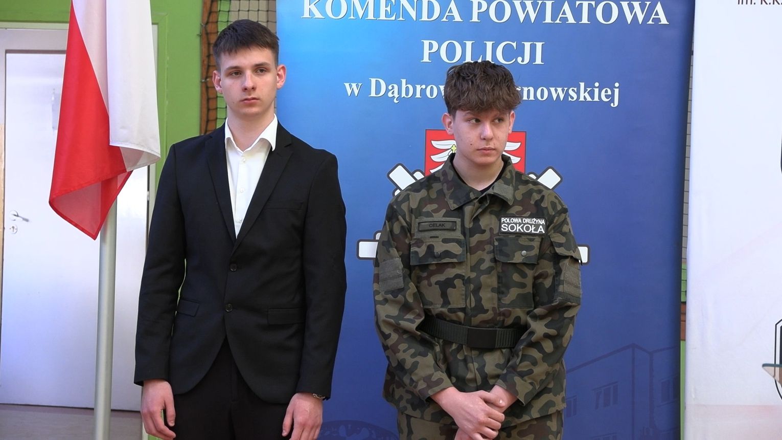 Wiktor i Jakub uratowali życie kobiecie. Uroczysta akademia w Dąbrowie Tarnowskiej