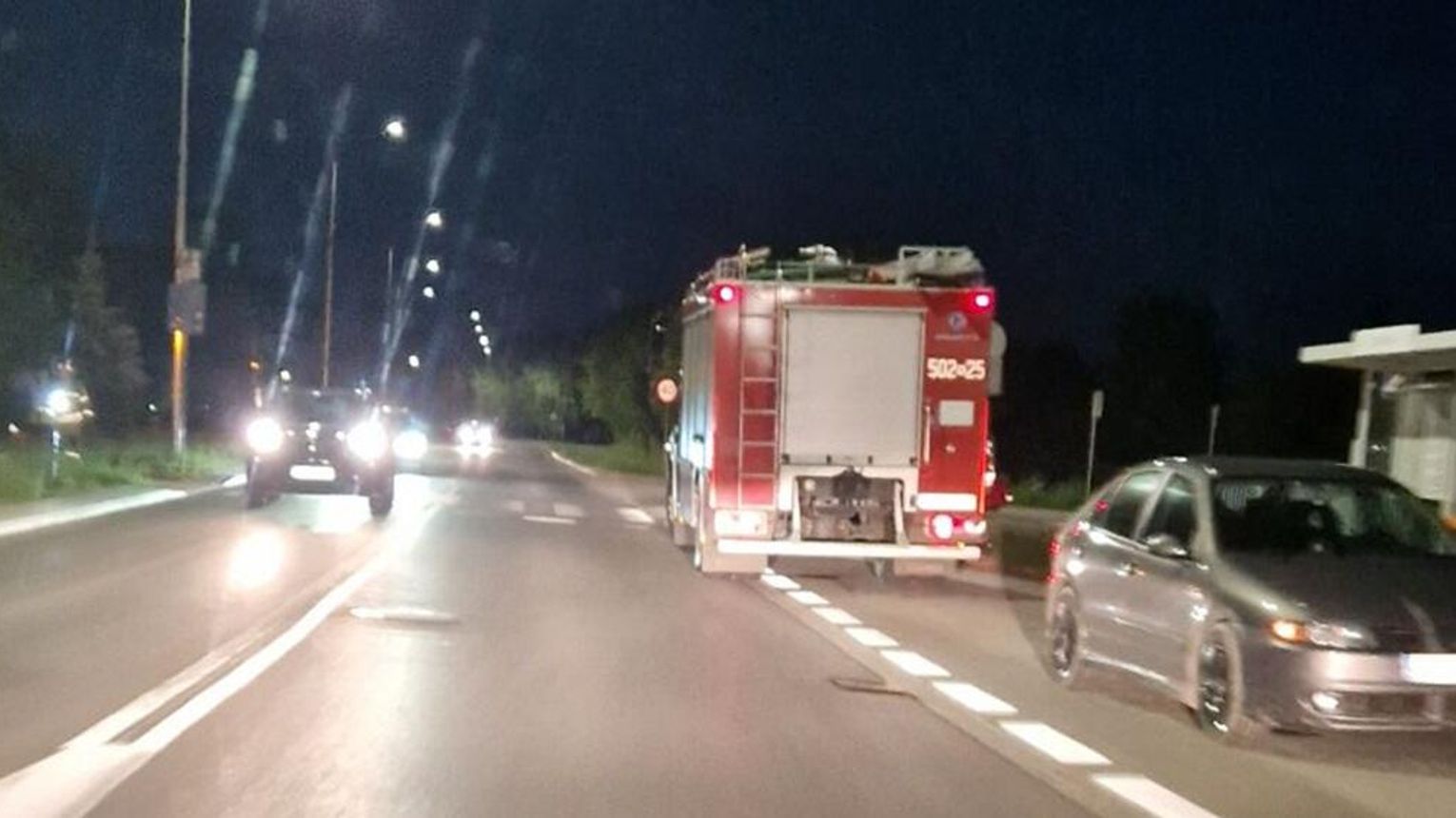 Wypadek na przejściu dla pieszych w Mielcu. Rowerzysta wjechał pod koła samochodu