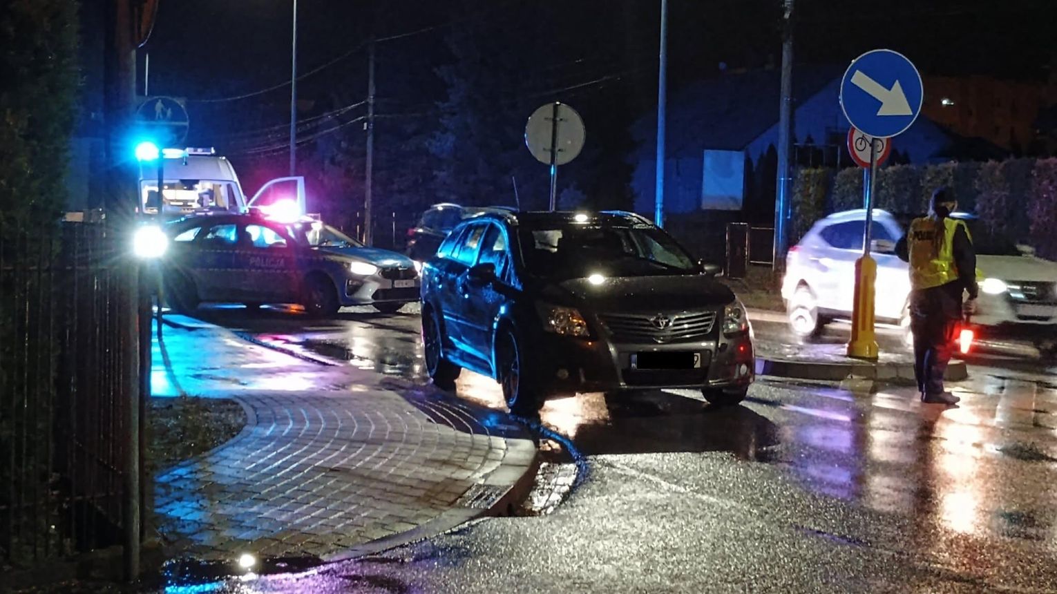 Wypadek w Mielcu. Kobieta została potrącona przez samochód na przejściu dla pieszych