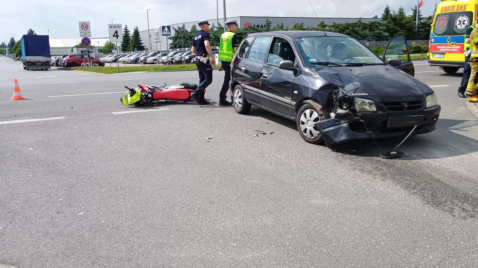 Wypadek z udziałem motocykla w Mielcu
