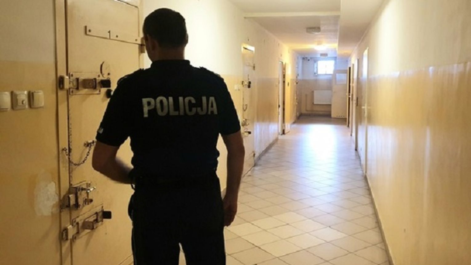 Zatrzymanie trzech nieletnich sprawców kradzieży z włamaniem w Tuszymie