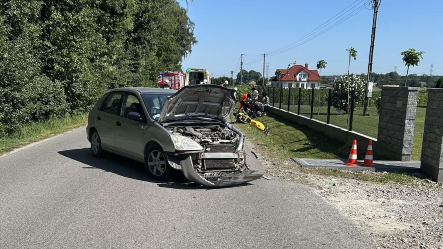Zderzenie samochodu osobowego i motocykla w Nowej Jastrząbce