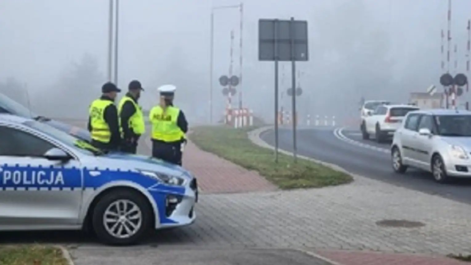 Zintensyfikowane działania policjantów przy przejazdach kolejowych i torowiskach