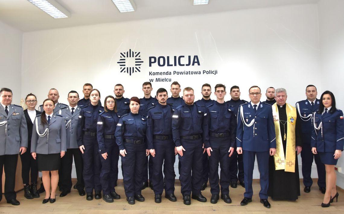 13 nowo przyjętych policjantów zasili szeregi mieleckiej Policji