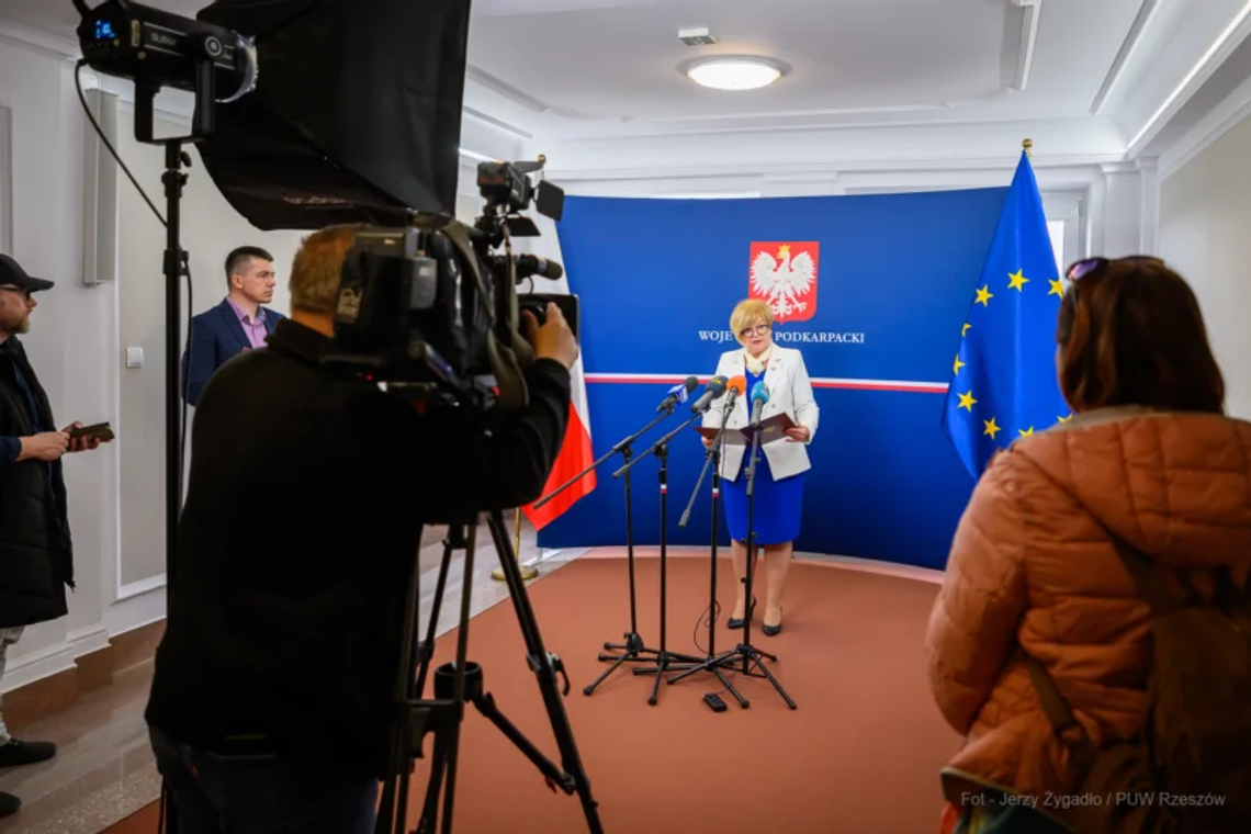 400 mln zł ze środków budżetu państwa na dofinansowanie dróg na Podkarpaciu 400 mln zł ze środków budżetu państwa na dofinansowanie dróg na Podkarpaciu