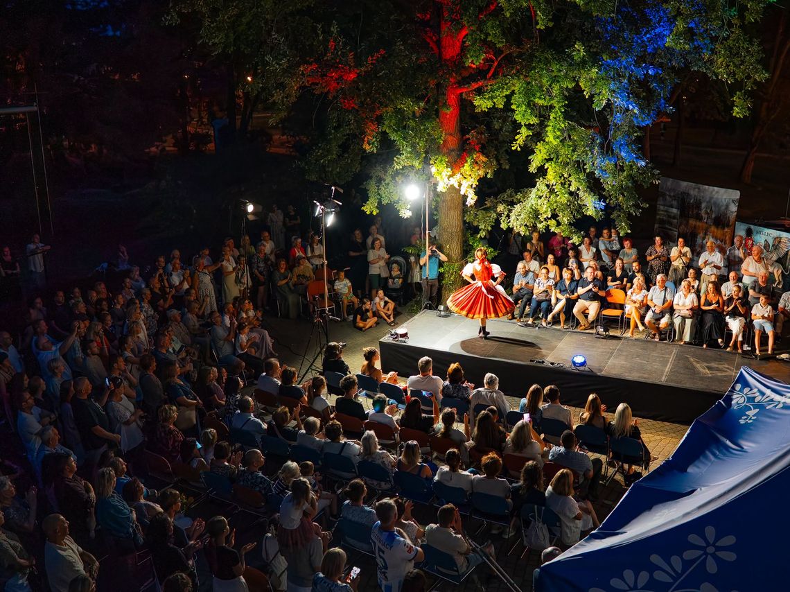 Ale to było wydarzenie! „Podkarpacka Moda na Folklor” w Mielcu