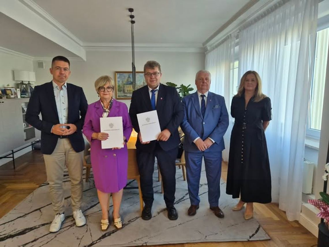 Będą nowe karetki dla Podkarpackiej Stacji Pogotowia Ratunkowego w Mielcu