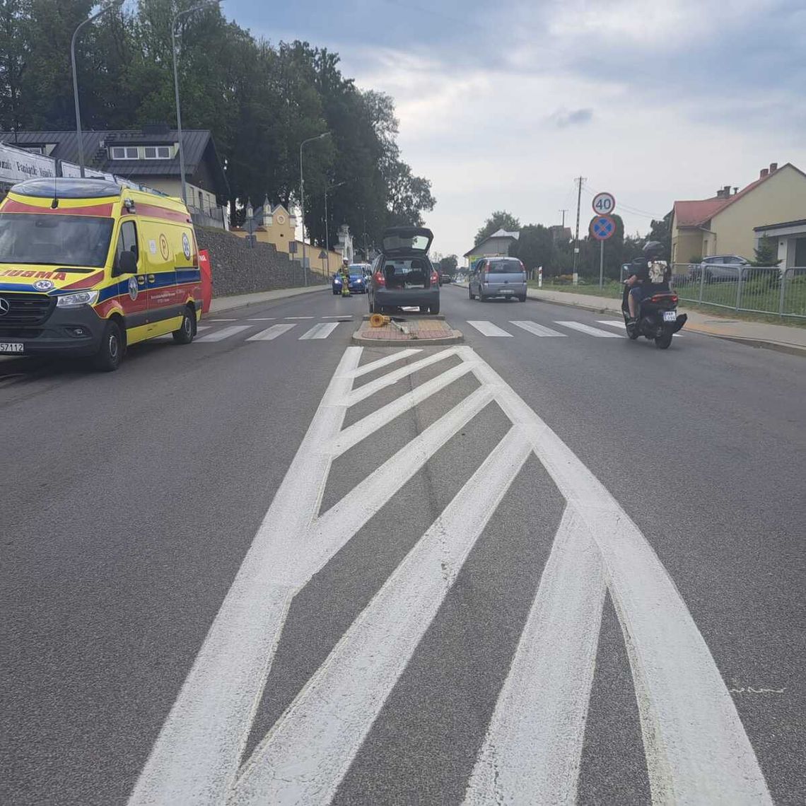 Błyskawiczna reakcja policjantów uratowała kierowcę, który zasłabł za kierownicą Błyskawiczna reakcja policjantów uratowała kierowcę, który zasłabł za kierownicą