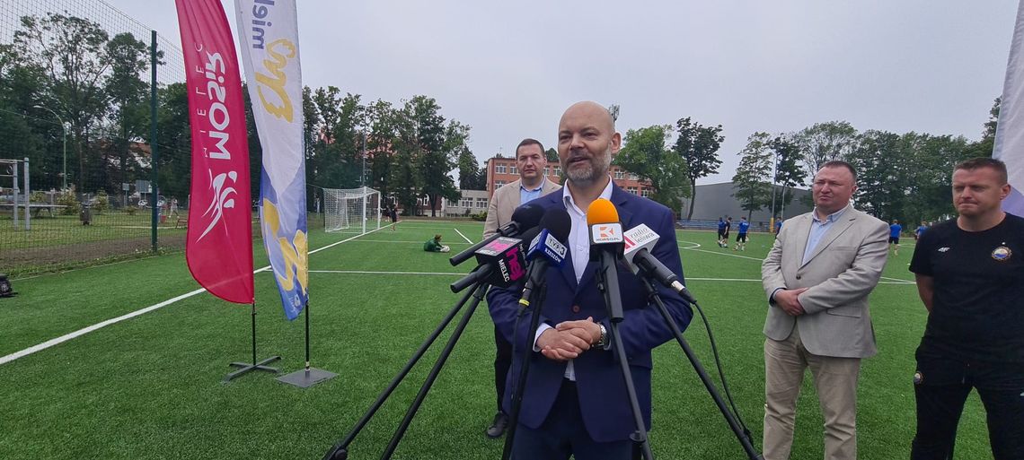 Boiska Gryf Mielec oficjalnie oddane do użytku- VIDEO Boiska Gryf Mielec oficjalnie oddane do użytku- VIDEO