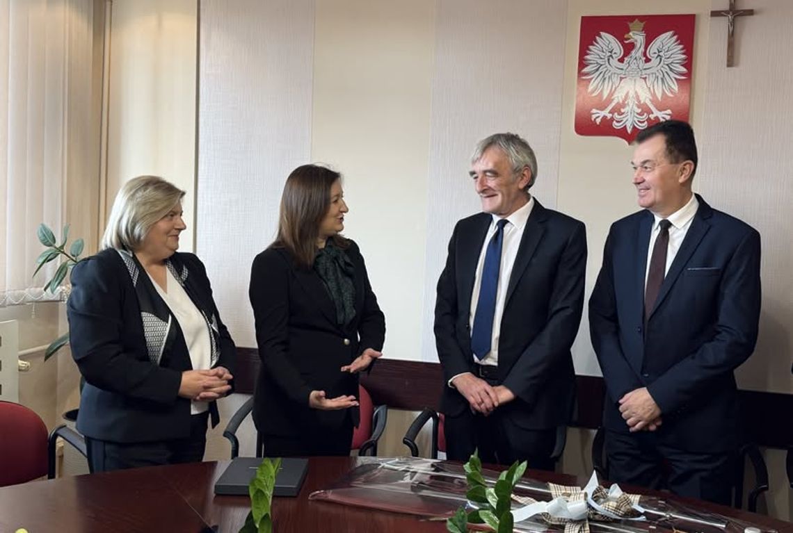 Burmistrz Agnieszka Machnik pożegnała dyrektora