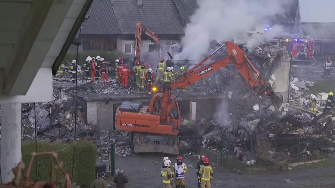 Dwaj mężczyźni nie żyją, trzy rodziny straciły dom. W miejscu katastrofy było sześć butli z gazem