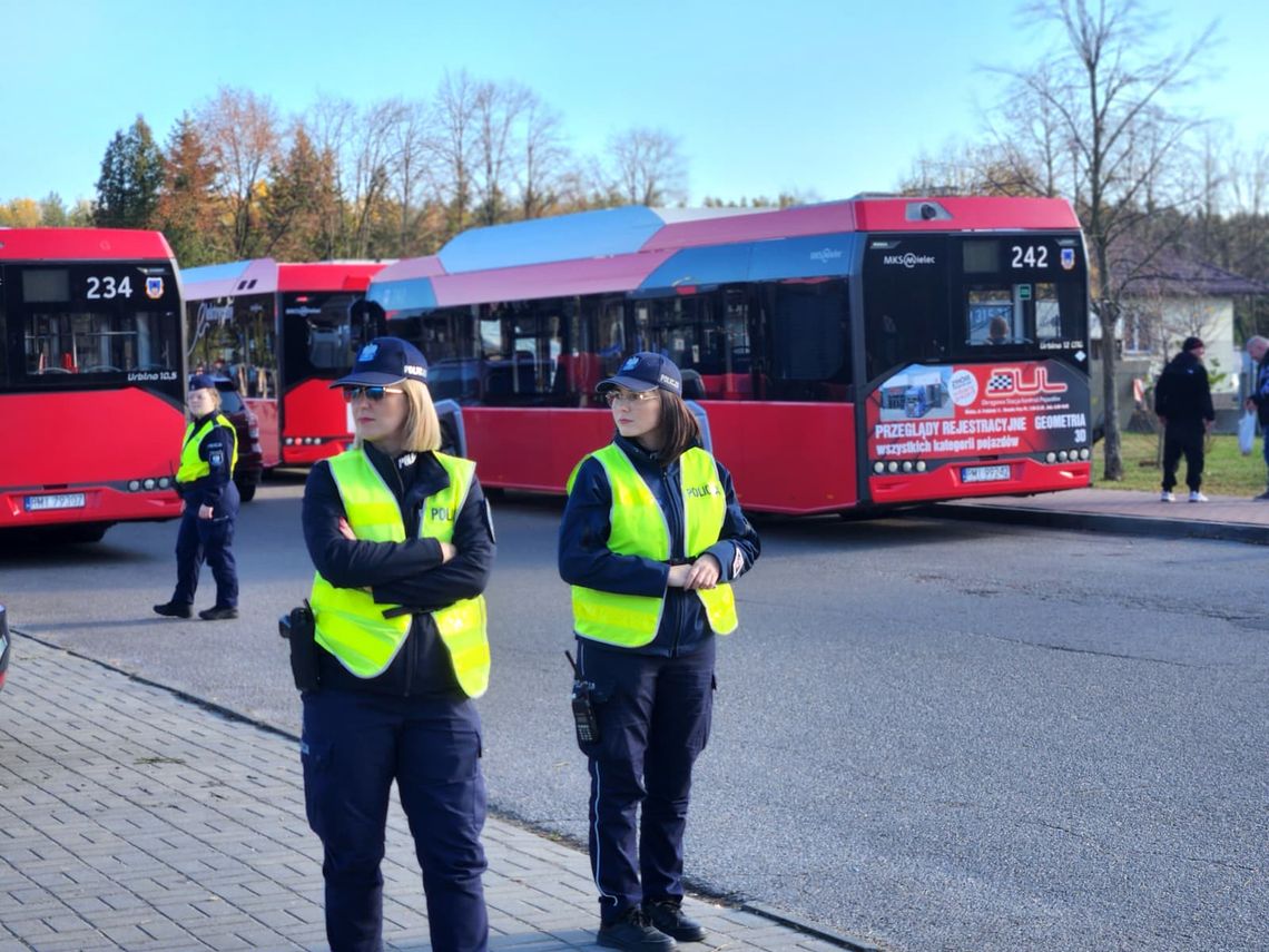 Działania mieleckich policjantów w dzień "Wszystkich Świętych"