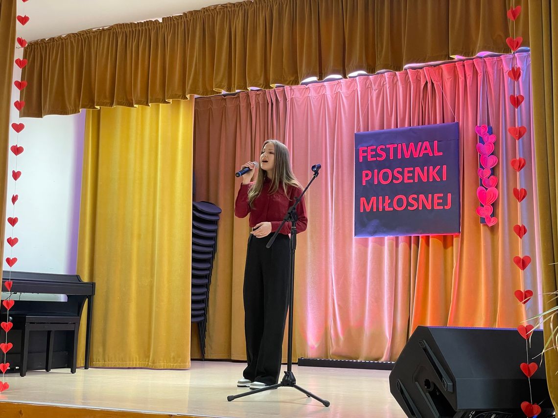 I. Międzygminny Festiwal Piosenki Miłosnej w Grochowem