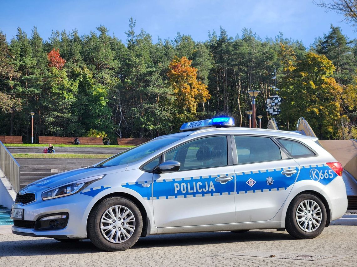 Jechał peugeotem 121 km/h przez Jamy. Teraz trzy miesiące spacerkiem