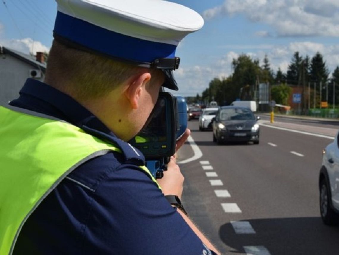 Kierowcy za nic mają limity prędkości na drogach. Kolejne zatrzymane prawa jazdy w powiecie