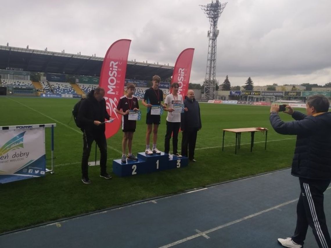 Lekkoatletyczna rywalizacja uczniów powiatu mieleckiego