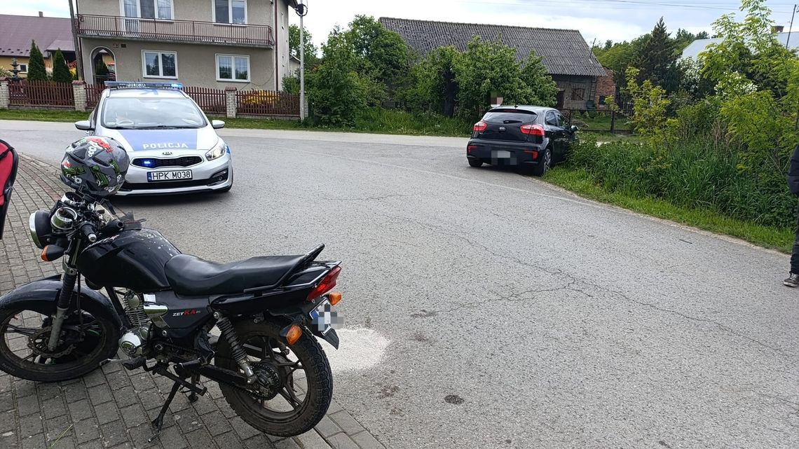 Łysakówek. Zderzenie motocykla z osobówką. Kierująca kia w szpitalu