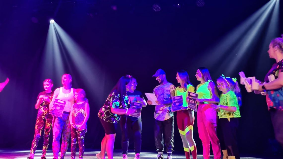 MARATON FLUO rozświetlił Dom Kultury w Przecławiu