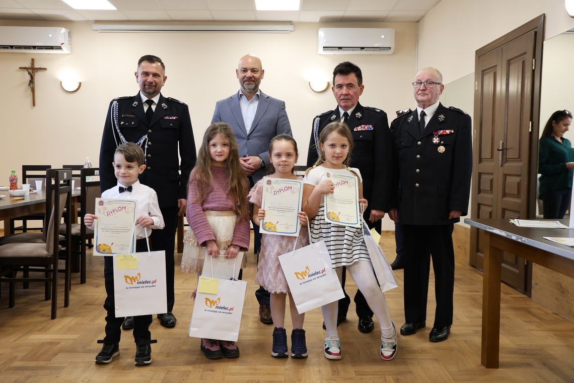 Miejski Ogólnopolskiego Konkursu Plastycznego „Zapobiegajmy pożarom” zakończony Miejski Ogólnopolskiego Konkursu Plastycznego „Zapobiegajmy pożarom” zakończony