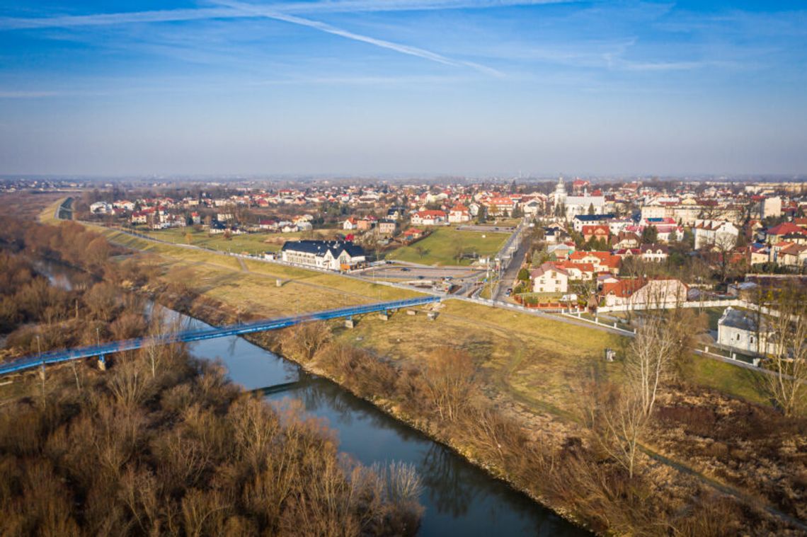 Mielec. Opryski przeciwko dzikom wzdłuż Wisłoki