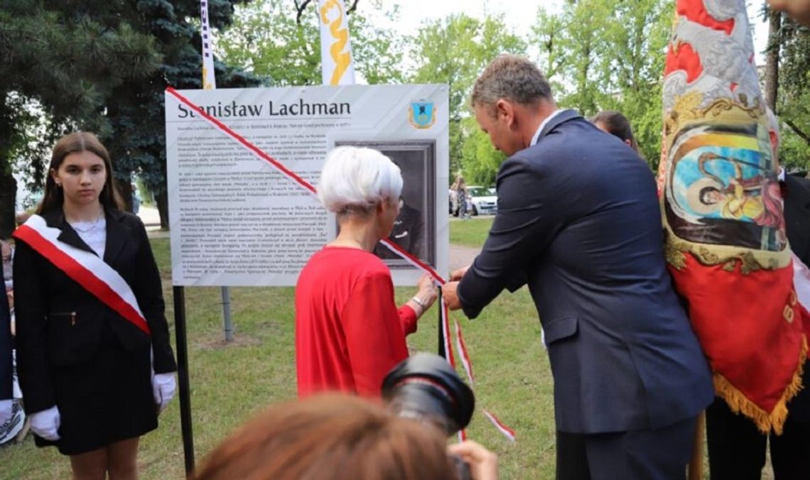 Mielec. Uroczystość upamiętnienia Stanisława Lachmana - założyciela Chóru Melodia