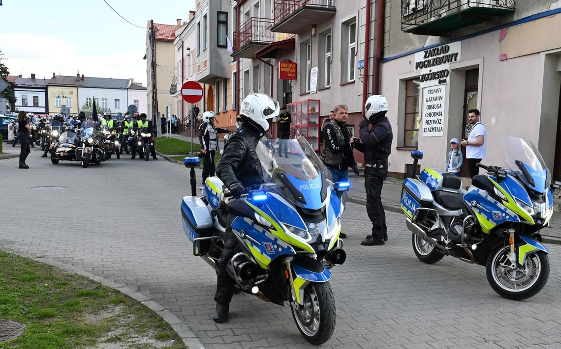 Mieleccy policjanci na otwarciu sezonu motocyklowego w Radomyślu Wielkim