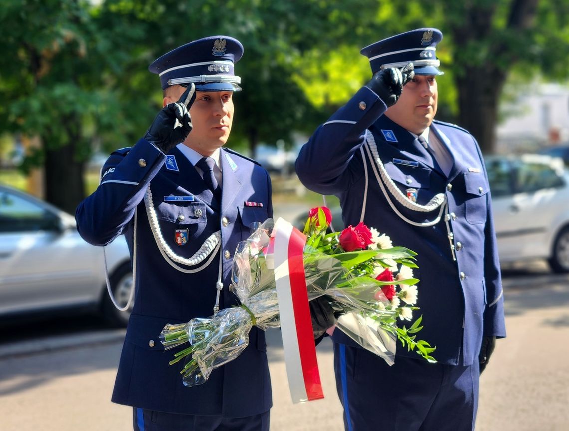 Mieleccy policjanci upamiętnili 85. rocznicę sowieckiej napaści na Polskę