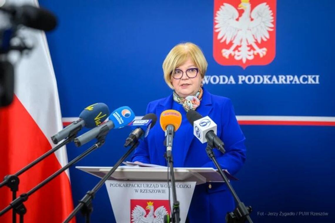 Miliony złotych dla Podkarpacia. Ruszyły nabory na wsparcie seniorów i rozwój opieki nad dziećmi Miliony złotych dla Podkarpacia. Ruszyły nabory na wsparcie seniorów i rozwój opieki nad dziećmi